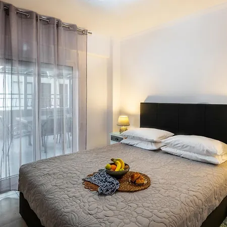 Gng By Rentalspro - Nea Halkidiki Apartamento Flogita